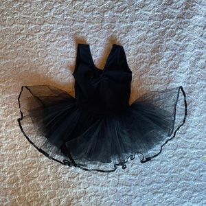 Black tutu w ballerina ruffle skirt. Size 1 to 2 T